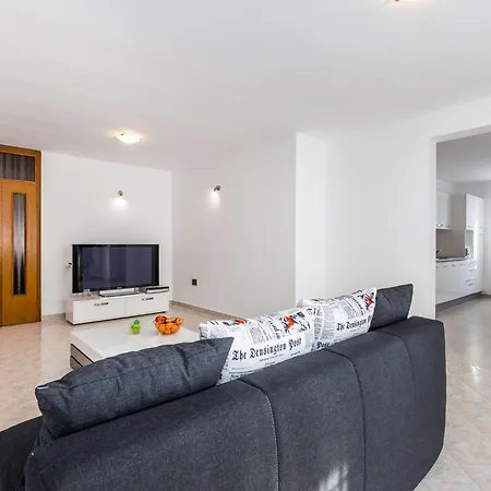 Bright And Modern With Private Terrace Апартаменты *