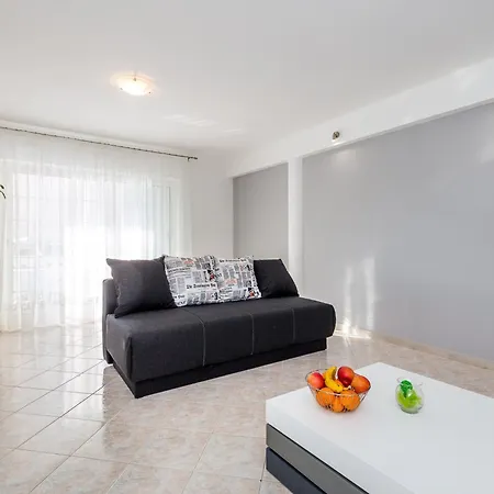 Bright And Modern With Private Terrace * Пула