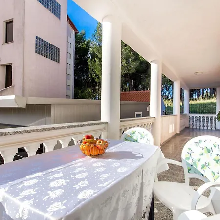 Bright And Modern With Private Terrace Апартаменты *